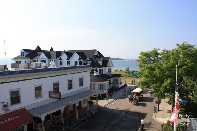 Photos by Jeff Dennis