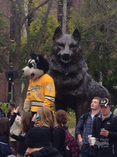 Photos by Bob Gilreath